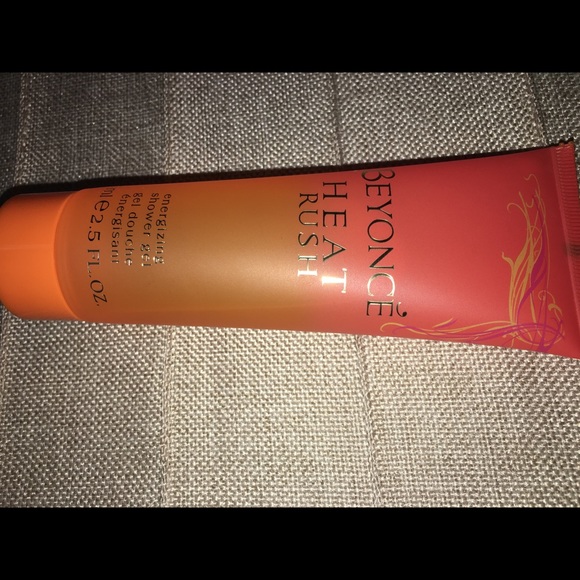 Beyoncé Heat Energizing Shower Gel - Picture 3 of 4